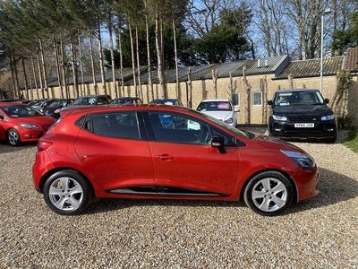 Used Renault Clio IV Dynamique 2015 Red Hatchback