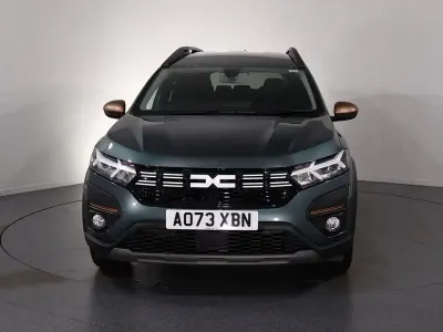 Used Dacia Jogger Extreme 110 HP (80 kW) 2023 Green MPV