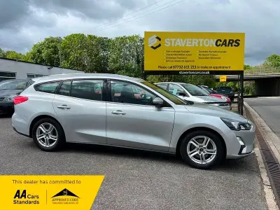 Begagnad Ford Focus Zetec 120 HK (88 kW) 2020 Silver Kombi