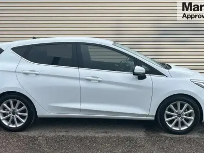 Used Ford Fiesta Titanium 100 HP (73 kW) 2018 White Hatchback