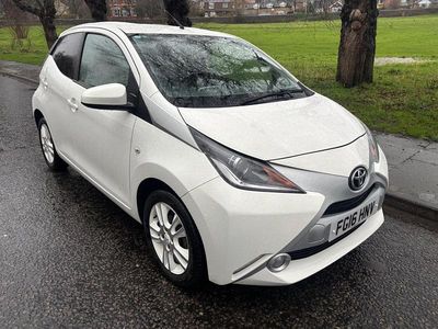 White Used 2016 Toyota Aygo X-pure Hatchback | £6,595 (Fair price)