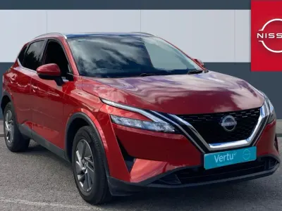 Used Nissan Qashqai Acenta Premium 158 HP (116 kW) 2023 Red SUV