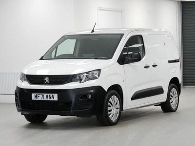 Used Peugeot Partner Premium 100 HP (73 kW) 2021 White MPV