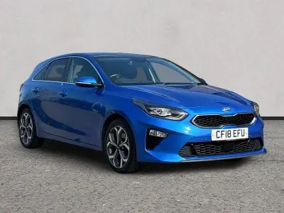Usado Kia Ceed First Edition 140 CV (102 kW) 2018 Azul Utilitario