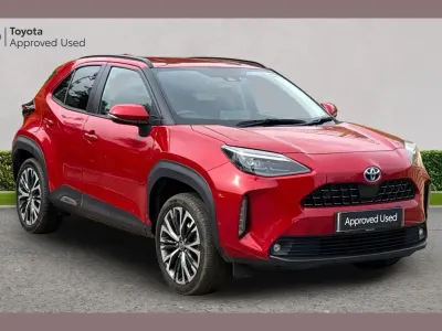 Used Toyota Yaris Cross 113 HP (83 kW) 2023 Red SUV