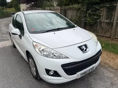 Used Peugeot 207 Access 2011 White Hatchback