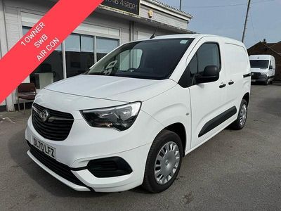 Second-hand Vauxhall Combo Sportive 100 CP (73 kW) 2020 Alb Monovolum