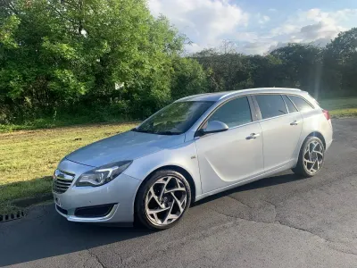 Used Vauxhall Insignia Design Edition 140 HP (102 kW) 2014 Silver Estate