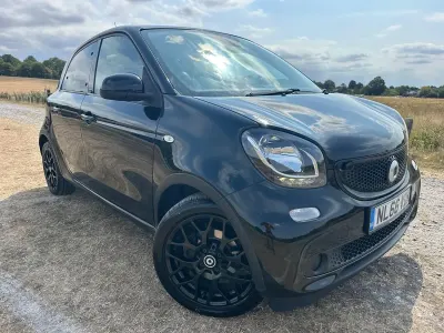 Used Smart ForFour 71 HP (52 kW) 2016 Black Hatchback