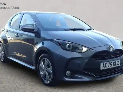 Used Toyota Yaris Play 116 HP (85 kW) 2025 Grey Hatchback