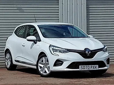 Used Renault Clio Play 72 HP (52 kW) 2020 White Hatchback