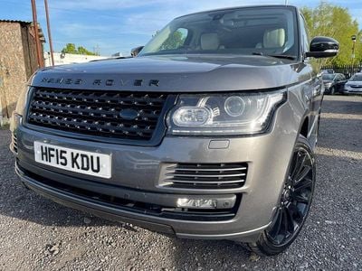 Begagnad Land Rover Range Rover Vogue 258 HK (189 kW) 2015 Grå SUV