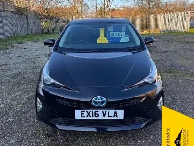 Used Toyota Prius 140 HP (102 kW) 2016 Black Hatchback