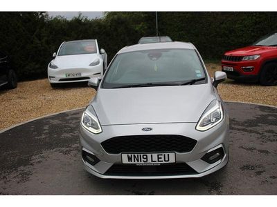 Usado Ford Fiesta ST-Line X 140 HP (102 kW) 2019 Prateado Citadino