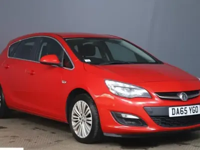 Used Vauxhall Astra Excite 2015 Red Hatchback