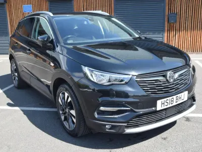 Used Vauxhall Grandland X Sport 130 HP (95 kW) 2018 Black SUV