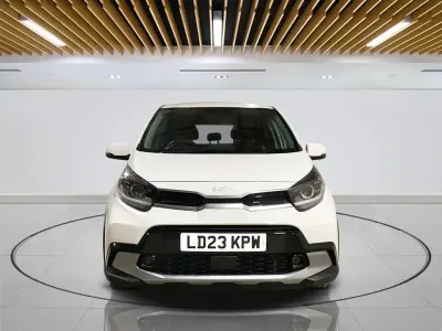 Second-hand Kia Picanto X-Line 66 CP (48 kW) 2023 Alb Hatchback