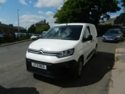 Used Citroën Berlingo 75 HP (55 kW) 2021 White MPV