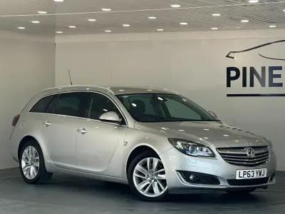 Used Vauxhall Insignia Elite 163 HP (119 kW) 2014 Silver Estate