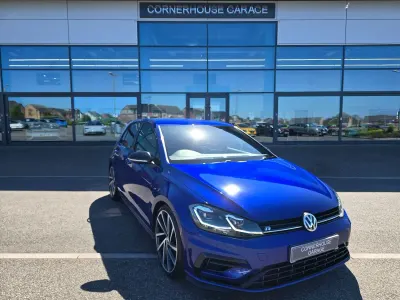 Begagnad VW Golf VII R 300 HK (220 kW) 2019 Blå Halvkombi