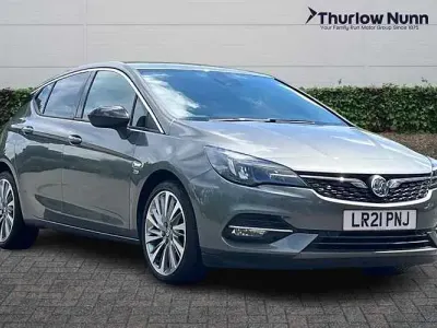 Used Vauxhall Astra Edition 145 HP (106 kW) 2021 Cosmic grey Hatchback