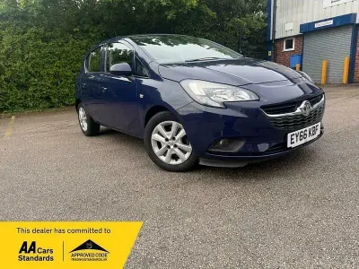 Usado Vauxhall Corsa Design Edition 95 HP (69 kW) 2016 Azul Citadino