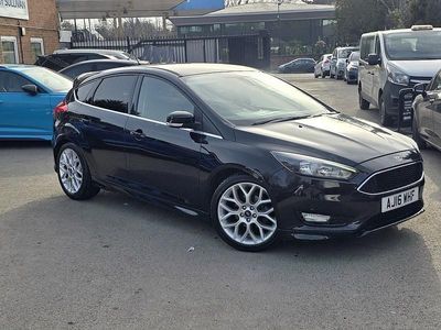 Used Ford Focus Zetec 125 HP (91 kW) 2016 Black Hatchback
