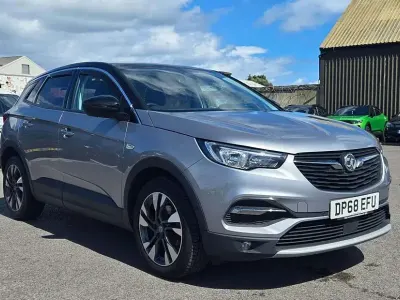Used Vauxhall Grandland X Sport 130 HP (95 kW) 2018 Grey SUV