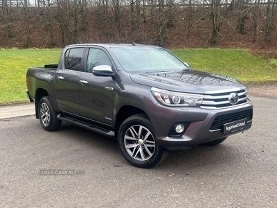 used Toyota HiLux 2.4 D 4D Invincible Auto 4WD Euro 6 (s/s) 4dr (TSS)