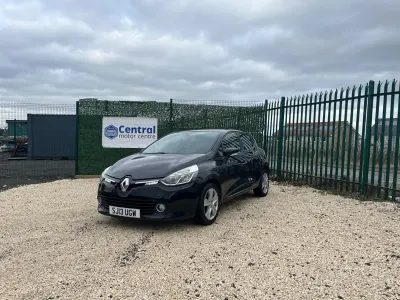 Usado Renault Clio IV Dynamique 75 HP (55 kW) 2013 Preto Citadino