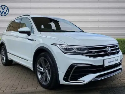 Usado VW Tiguan R-line Edition 150 CV (110 kW) 2023 Blanco SUV