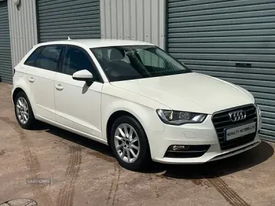 Used Audi A3 105 HP (77 kW) 2013 White Hatchback