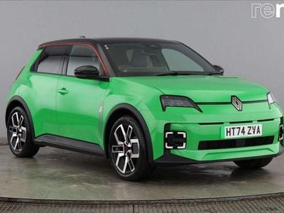 Used Renault R5 Komfort 110 kW (150 HP) 2025 Green/black Hatchback