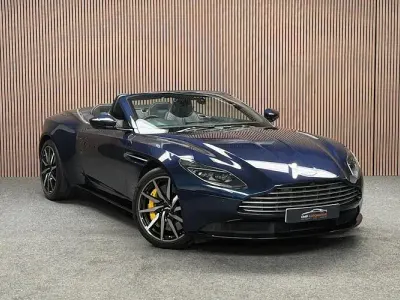 Begagnad Aston Martin DB11 510 HK (375 kW) 2020 Cab
