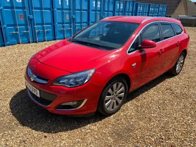 Used Vauxhall Astra Elite 2014 Red Estate