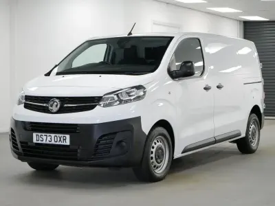 Used Vauxhall Vivaro Edition 100 HP (73 kW) 2023 White MPV