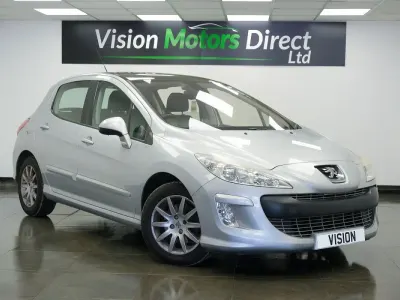 Usado Peugeot 308 2008 Plateado Utilitario