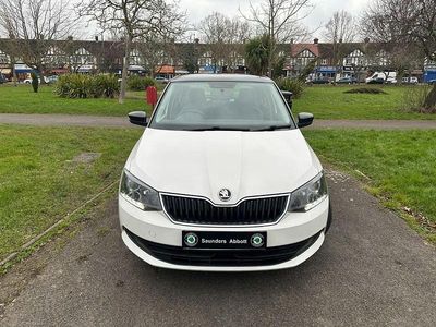 Used Skoda Fabia Colour Edition 74 HP (54 kW) 2017 White Hatchback