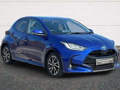 Used Toyota Yaris Design 116 HP (85 kW) 2022 Blue Hatchback