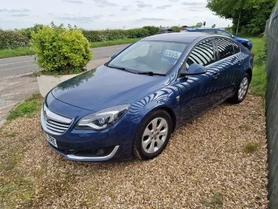 Used Vauxhall Insignia SRi 2015 Blue Hatchback