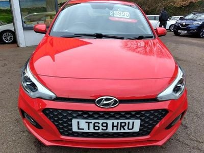 Used Hyundai i20 SE 84 HP (61 kW) 2019 Red Hatchback