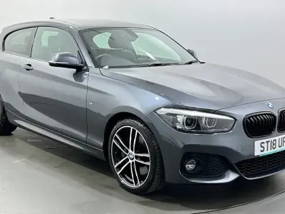Begagnad BMW 120 M Sport 184 HK (135 kW) 2018 Grå Halvkombi