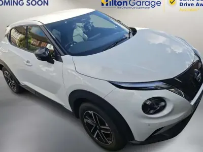 Begagnad Nissan Juke N-Connecta 143 HK (105 kW) 2024 Vit SUV