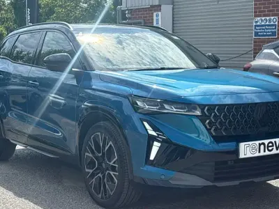 Usado Renault Austral Iconic Esprit Alpine 200 HP (147 kW) 2025 Azul SUV