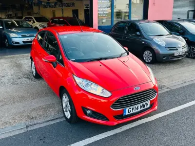 Used Ford Fiesta Zetec 2014 Red Hatchback