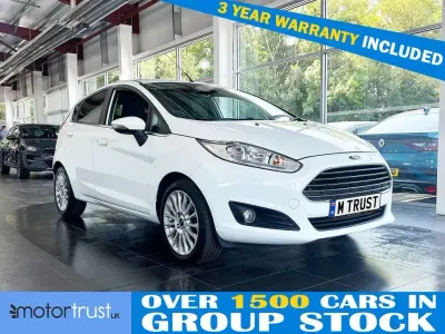 Used Ford Fiesta Titanium 100 HP (73 kW) 2014 White Hatchback