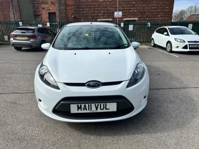 Usado Ford Fiesta 82 HP (60 kW) 2011 Branco Citadino