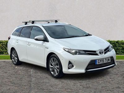 Used Toyota Auris Hybrid 2015 White Estate