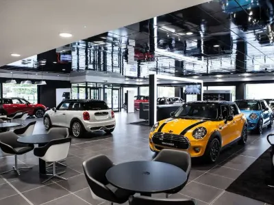 Usado Mini Cooper Hatch 134 HP (98 kW) 2023 Cinzento Citadino