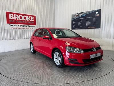 Used VW Golf VII Match 122 HP (89 kW) 2014 Red Hatchback